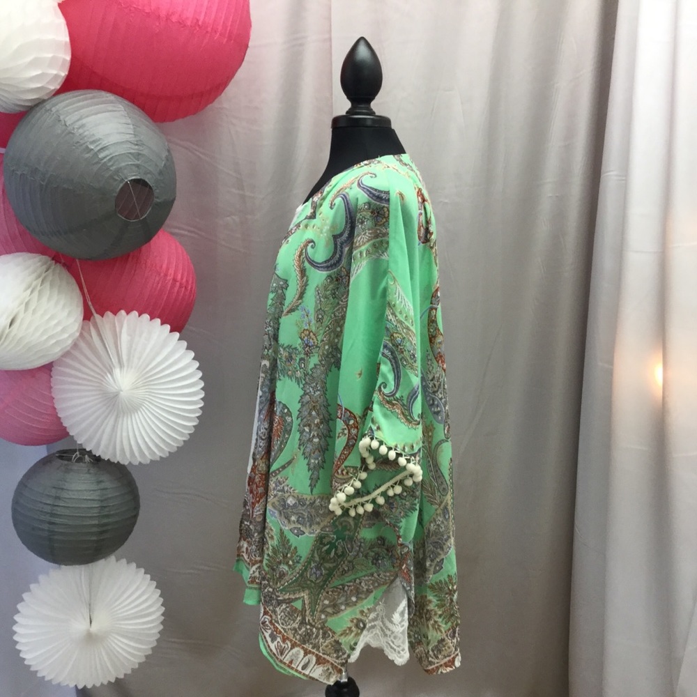Poncho - Picture 3 of 4